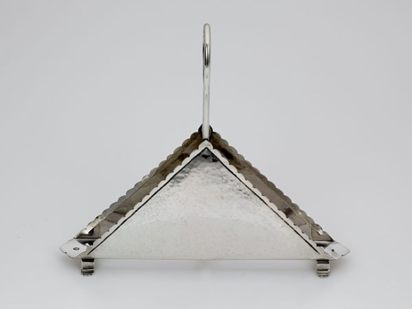 Zilveren gehamerde brieven/servethouder-0