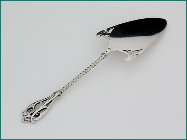 Zilveren Art Nouveau taartschepje 1858-1905-8684