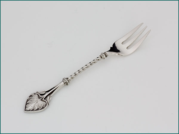 12 zilveren petitfourvorkjes 1858-1905 in etui-8642