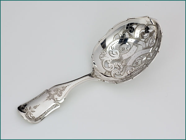 Zilveren natfruitschep met gravering uit 1884-0