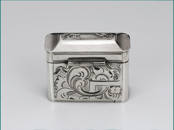 Zilveren loddereindoosje met gravering uit 1858-9186