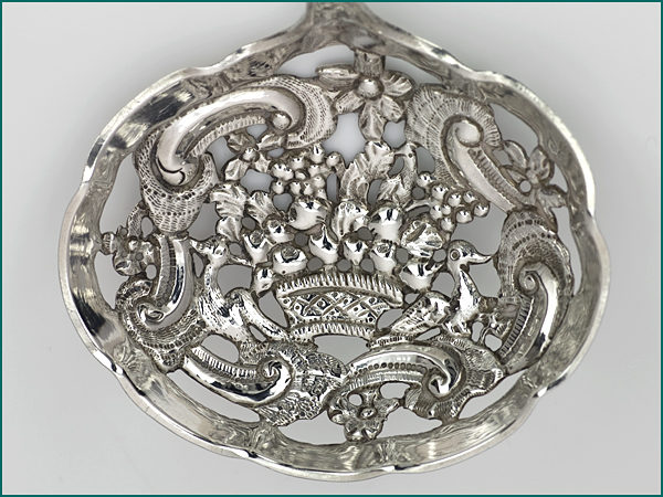 Zilveren suikerstrooilepel 1746-1764 (Wirdum)-9413