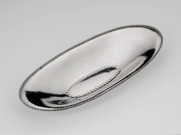 Zilveren gehamerde schaal-9924