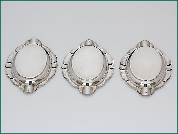 Zilveren gehamerde asbakje 1926-1953-7297