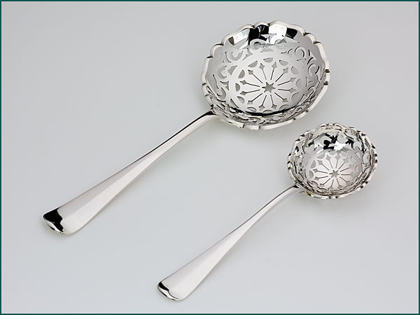 Zilveren Haags lofje natfruitschep uit 1926-0