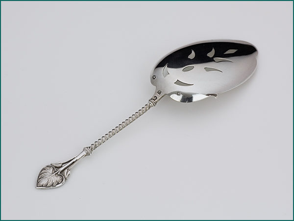 Zilveren natfruitschep met gravering uit 1901-7468