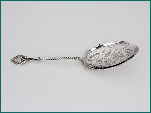 Zilveren natfruitschep met gravering uit 1901-7469