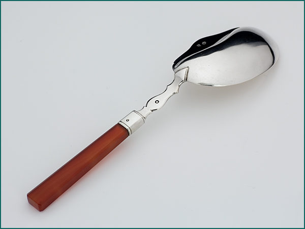 Zilveren dienschep met agaten heft uit 1869-4992