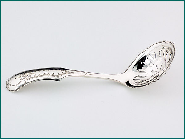 Zilveren natfruitlepel met gravering uit 1861-4295