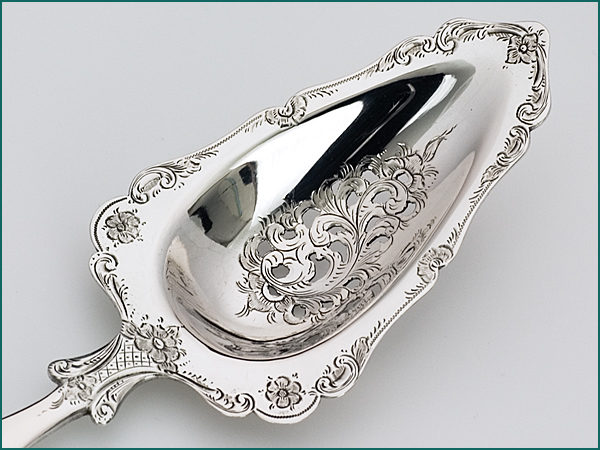 Zilveren natfruitschep met gravering uit 1861-3869