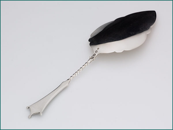 Zilveren taartschep met gravering uit 1902-7473