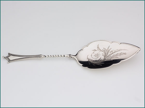 Zilveren taartschep met gravering uit 1902-7474