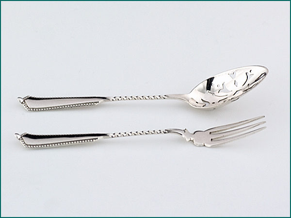 Zilveren zuurcouvertje met parelrand 1858-1905-4069