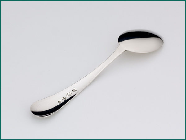 12 zilveren ijslepels met gravering uit 1875-5067