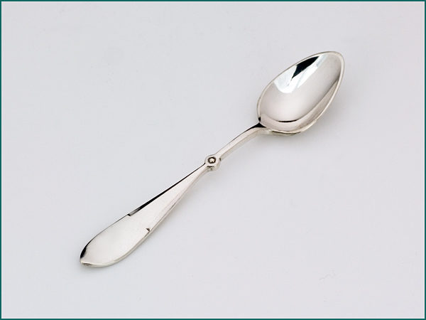 12 zilveren mokkalepeltjes gemaakt tussen 1925-1953-5517