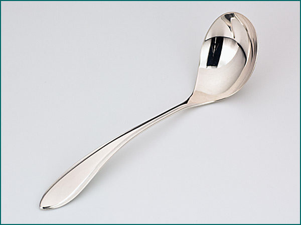 Zilveren puntfilet compotelepel uit 1921-0