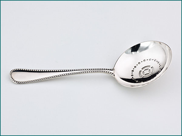 Zilveren natfruitlepel met parelrand 1906-1924-4305