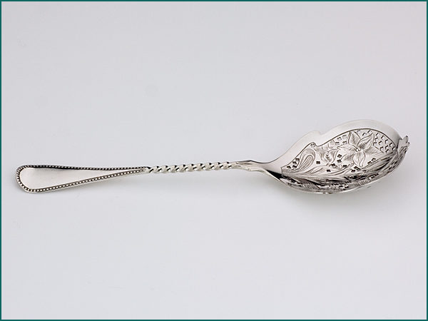 Zilveren natfruitschep met parelrand uit 1907-7314