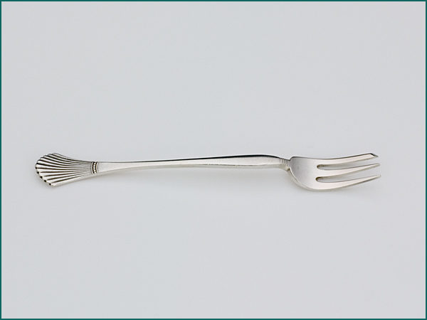 12 zilveren petitfourvorkjes in etui 1906-1924-9093