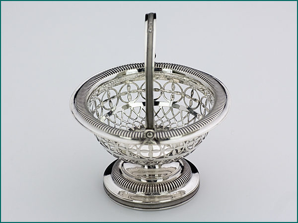 Zilveren kluwenmandje uit 1841-7259