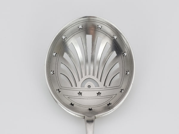 Zilveren natfruit/strooilepel model waaier 1858-1905-10122