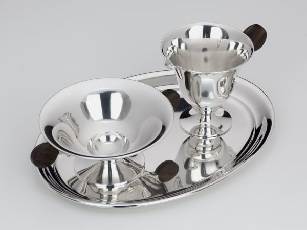 Zilveren roomstel op blad-10938