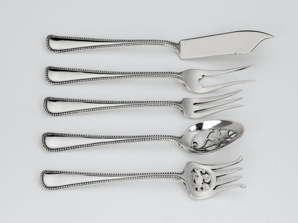 5 delig hors d'oeuvreset met parelrand 1906-1908-10847