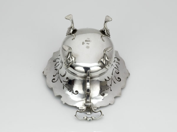 Zilveren kandijbakje uit 1763-11099