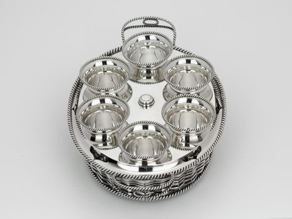 Bijzondere zilveren eierdopmand uit 1871-11999