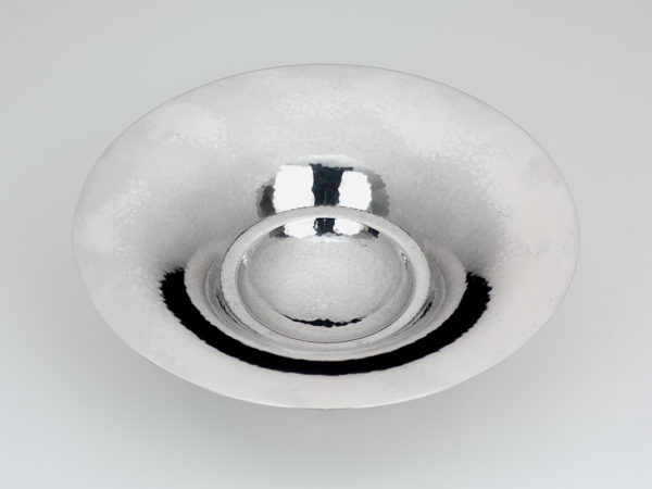 Zilveren gehamerde schaal uit 1926-12033