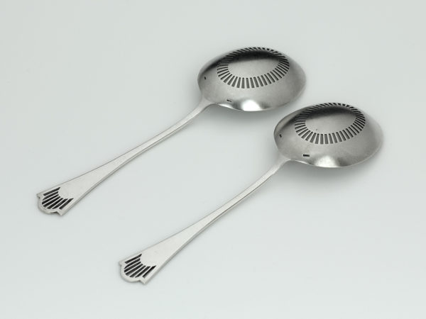 Stel zilveren strooi/natfruitlepeltjes model luxe parelrand in etui 1906-1924-12177