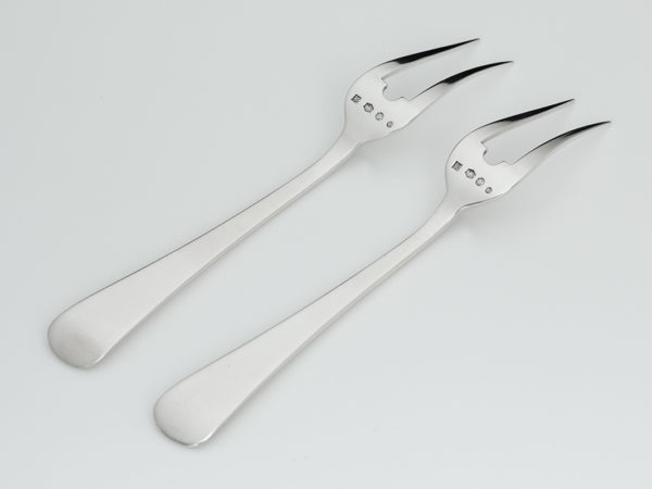 Een stel zilveren Haags lofje vlees/belegvorken uit 1961-12250