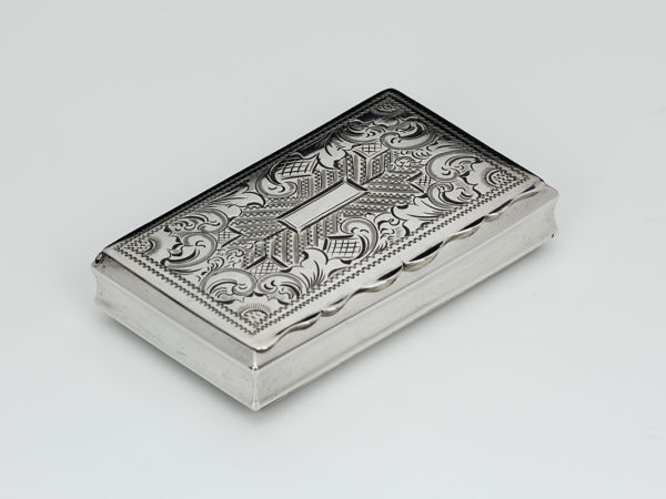 Zilveren snuifdoosje met gravering uit 1855-12236
