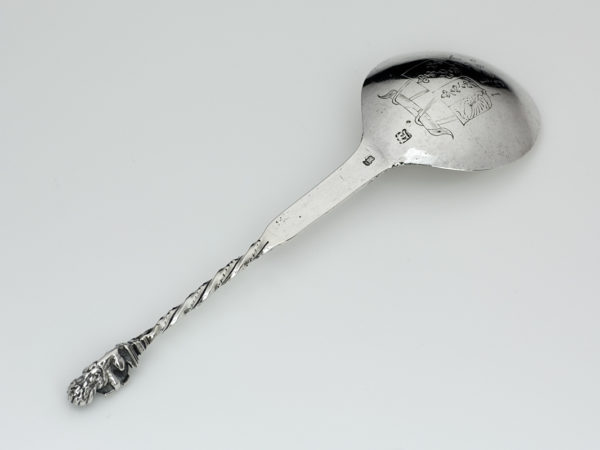 Fries zilveren gelegenheidslepel 1664-1680 (Dokkum)-12336