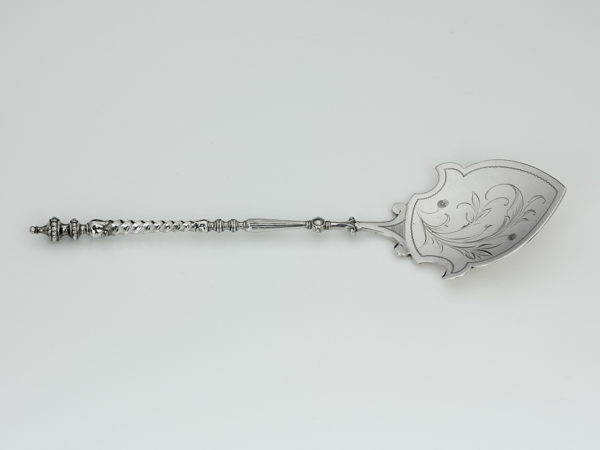 Zilveren petitfourschep met gravering 1858-1905-12477