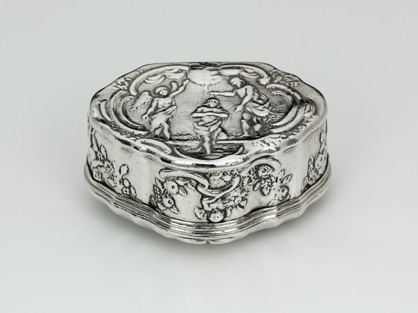 Zilveren snuifdoos uit 1779-12547