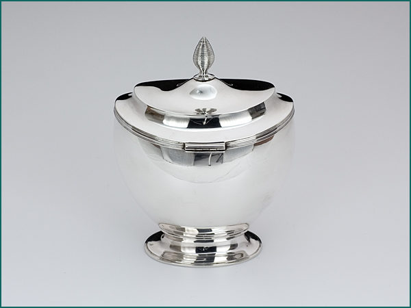 Zilveren theebus gemaakt tussen 1916-1920-12750