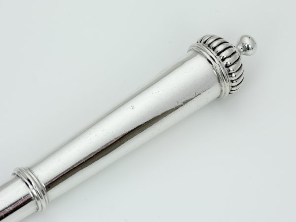 Zilveren brijlepel uit 1740-12855