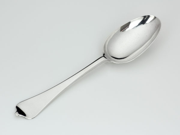 Zilveren dinerlepel uit 1733 (Haarlem)-0