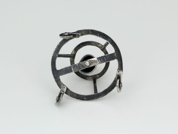 Zilveren miniatuur kind in looprek 1728-1734-12990