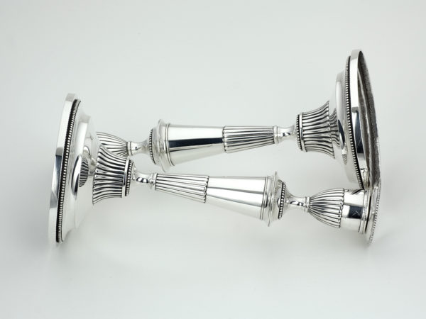 Stel zilveren kandelaars met uitneembare bobeches uit 1837-13307