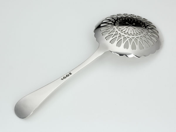 Zilveren natfruitschep met dubbelfilet rand uit 1917-13595