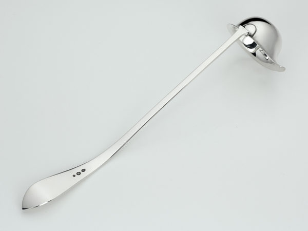 Zilveren puntfilet punch/bowllepel uit 1928-13749