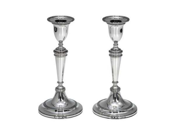 Stel zilveren kandelaars met uitneembare bobeches 1807-1809