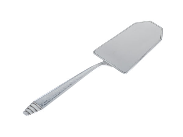 Zilveren petitfourschep met gehamerde steel uit 1932