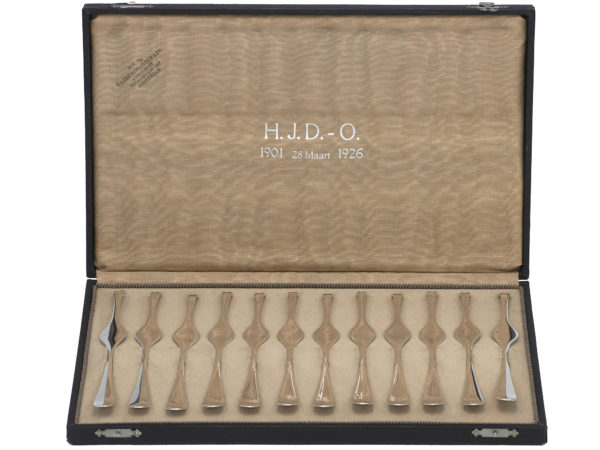 12 zilveren kreeftenhaken model Hollands glad uit 1923