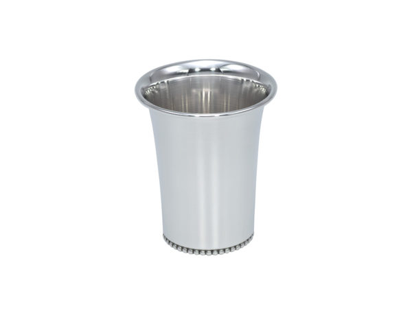 Zilveren kinderbeker met parelrand uit 2000