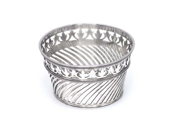 Zilveren kluwenmandje uit 1810
