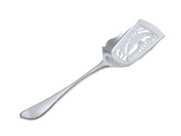 Zilveren weekdierschep met parelrand uit 1912