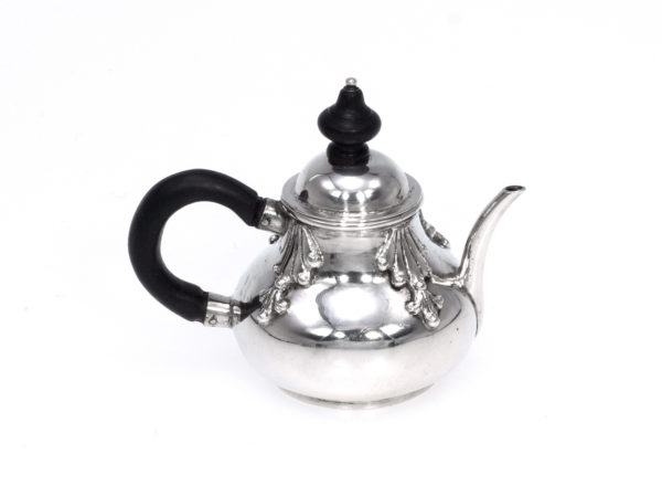 Zilveren miniatuur trekpotje uit 1738